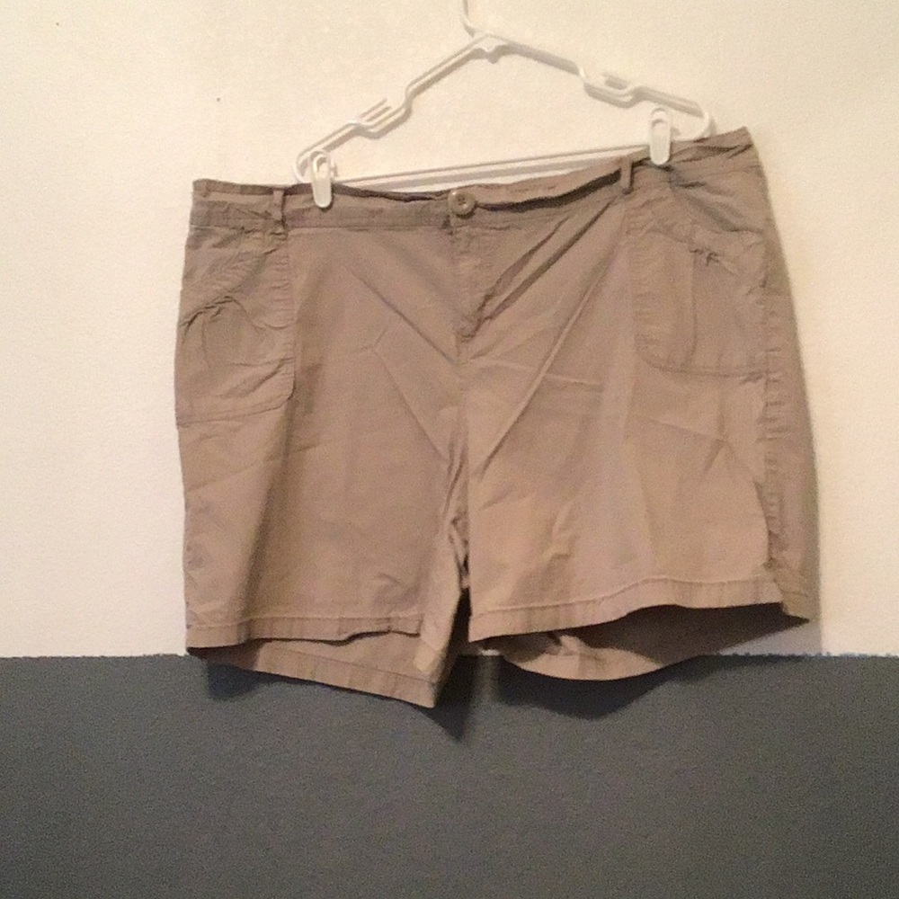 H3 Size 24 Lane Bryant Khaki Beige Women's Casual Bermuda Shorts